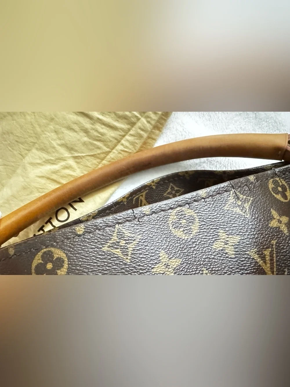 Louis Vuitton Authentic Artsy Hobo Bag MM Brown Monogram Canvas
